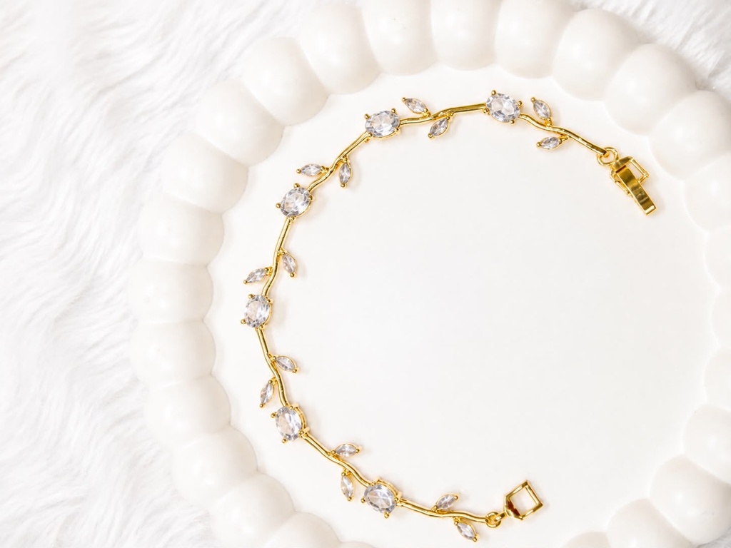 [BL005] Tulip Crystal Clear Bracelet